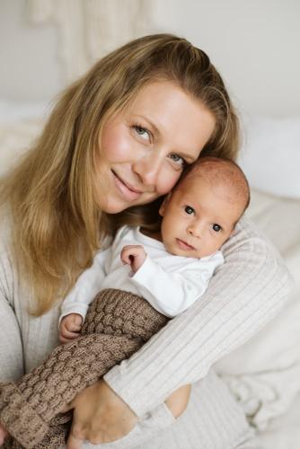 newborn livestyl focení ve fotoateliéru Újezdu nad Lesy