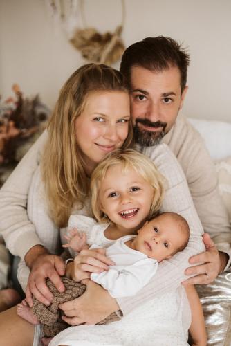 Rodina při focení v ateliéru v Praze 9